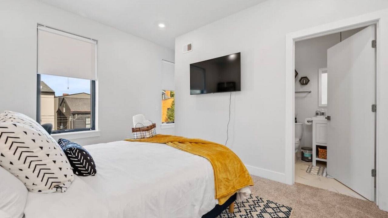 Photo of Bedroom in Central Northside
