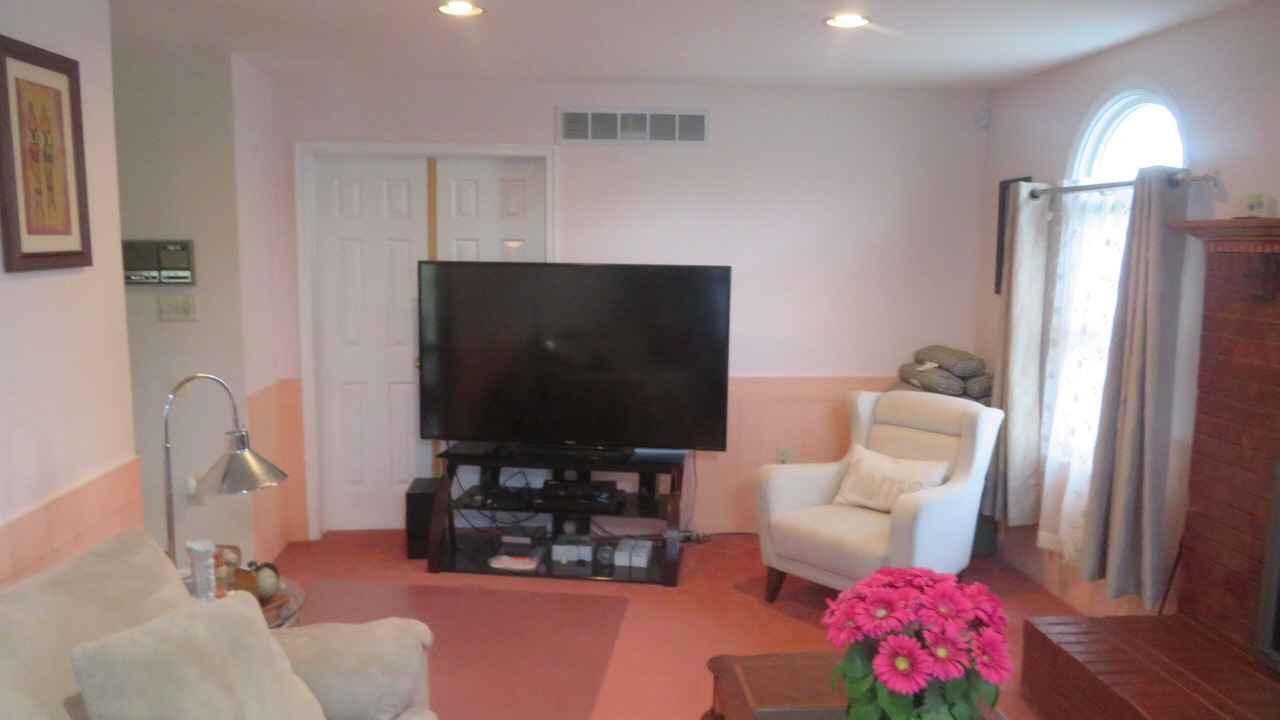 Photo of Livingroom in Belle Mead