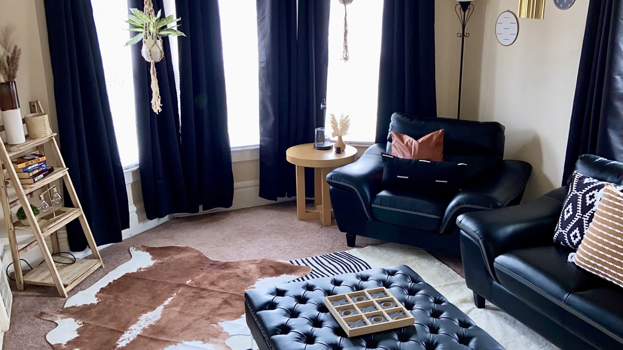Photo of Livingroom in Highland Square