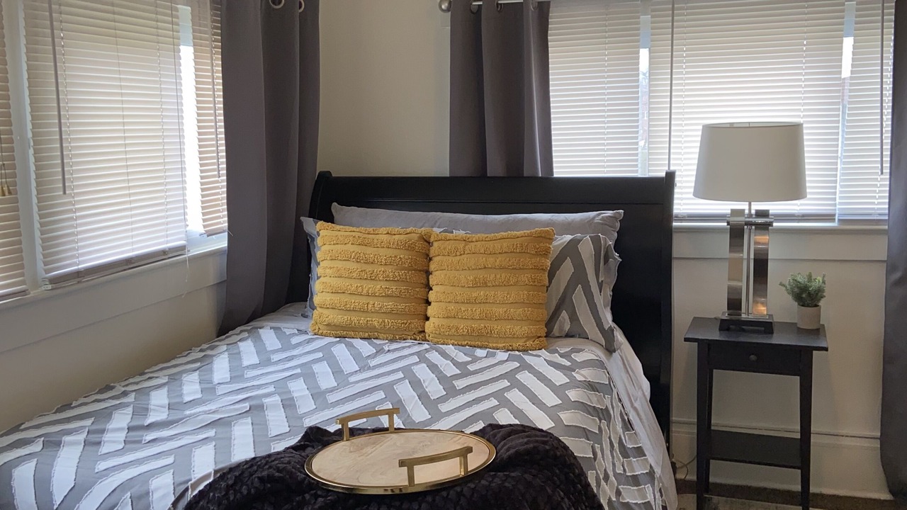 Photo of Bedroom in Highland Square