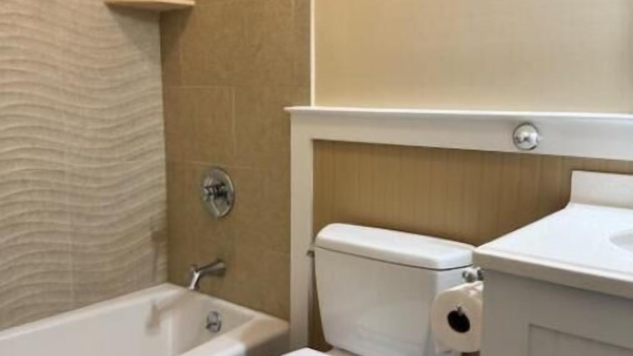 Photo of Bathroom in Normandy Beach