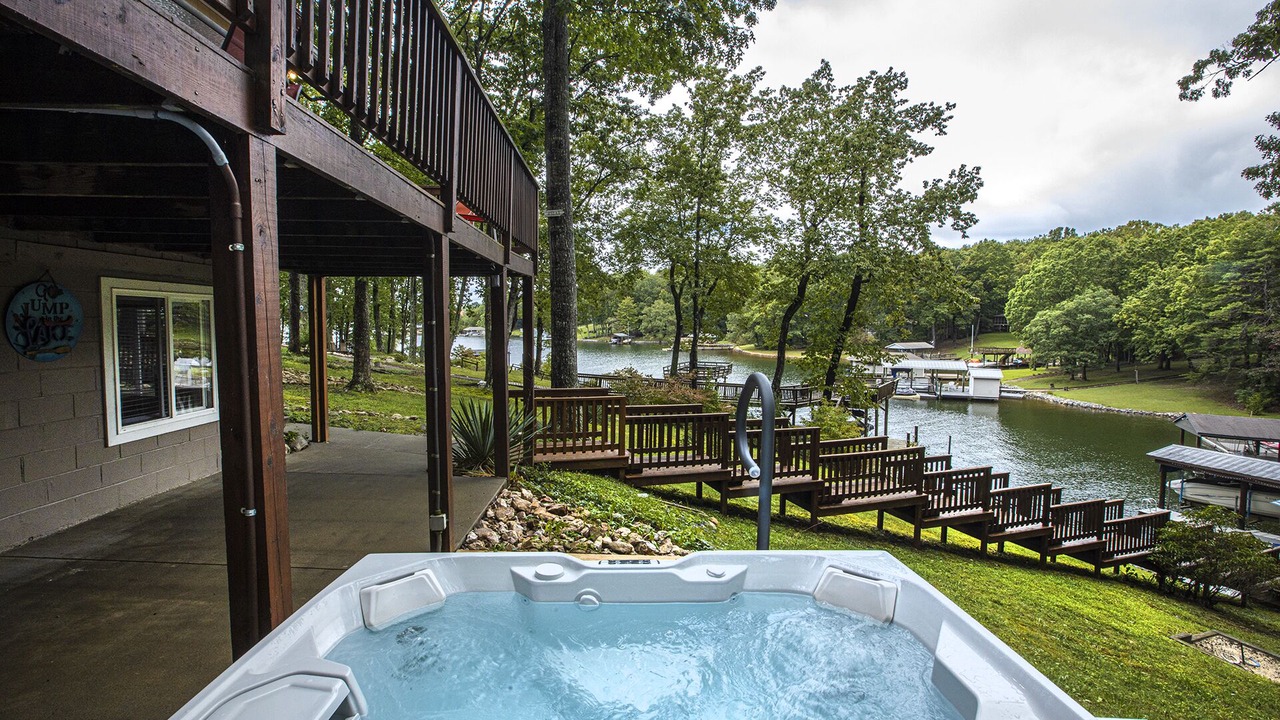 Photo of Patio Balcony in Smith Mountain Lake