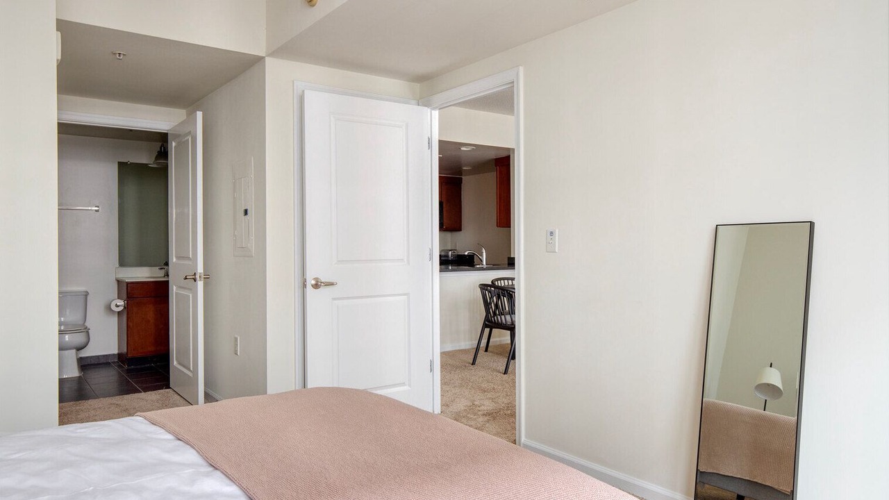 Photo of Bedroom in Navy Yard