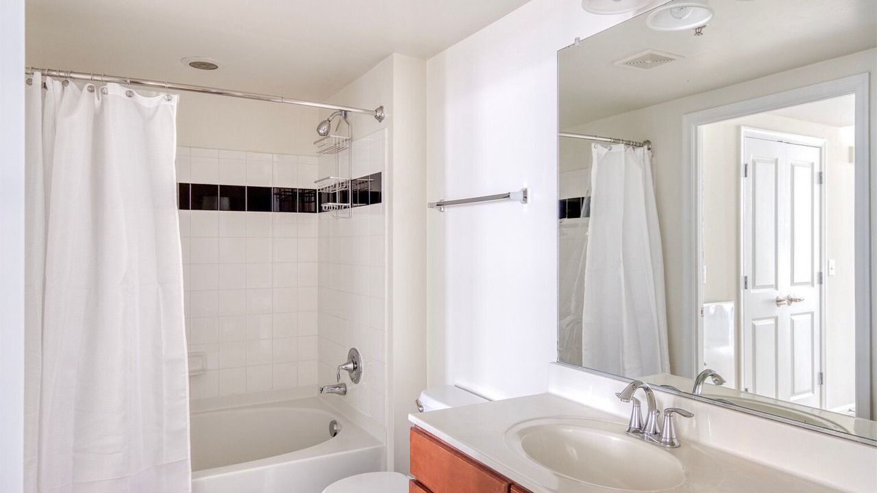 Photo of Bathroom in Navy Yard