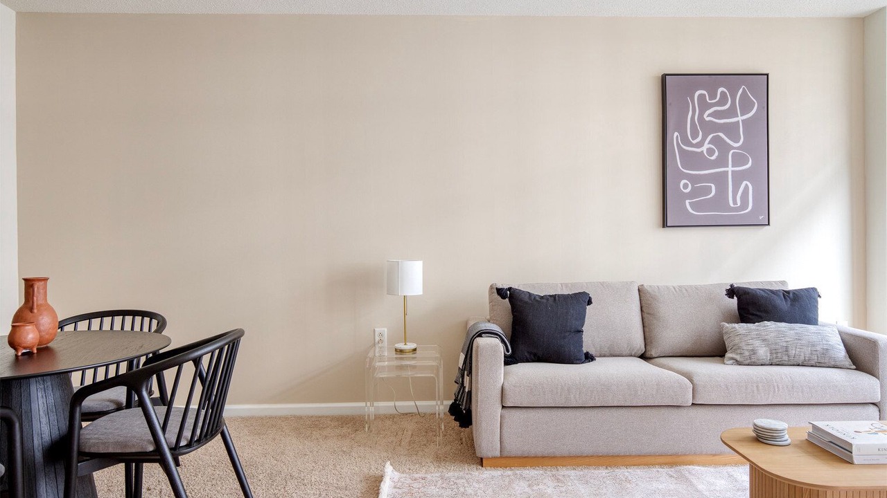 Photo of Livingroom in Navy Yard