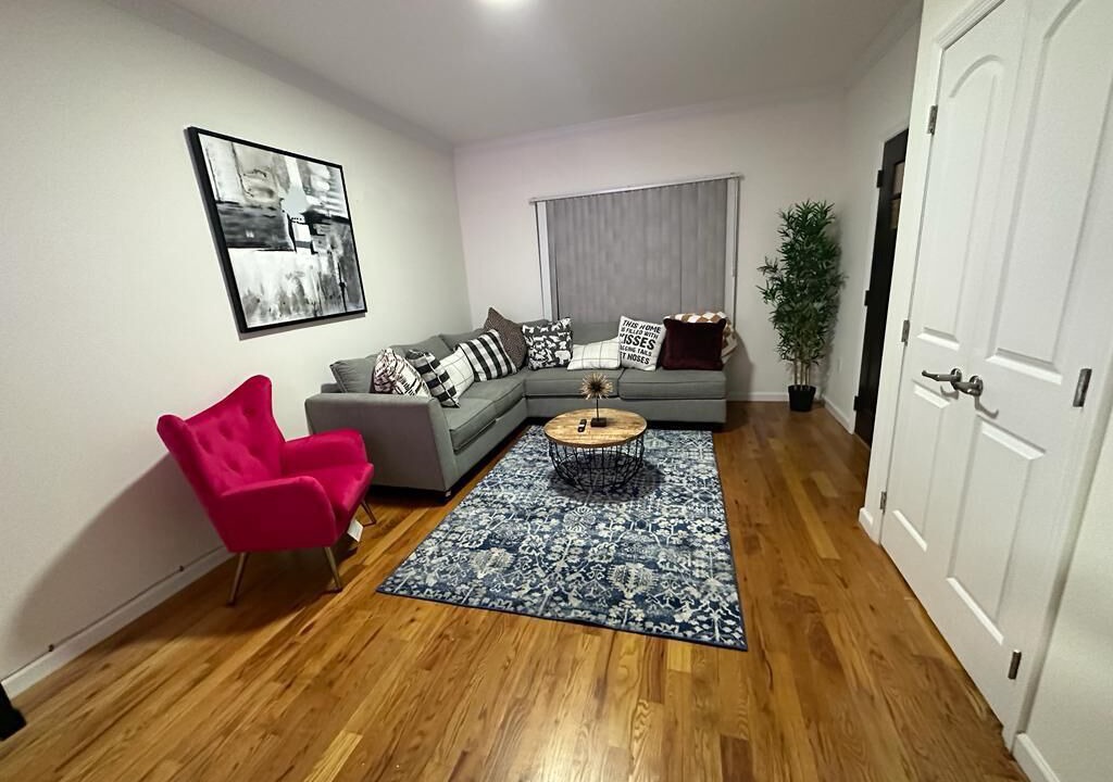 Photo of Livingroom in Elizabeth
