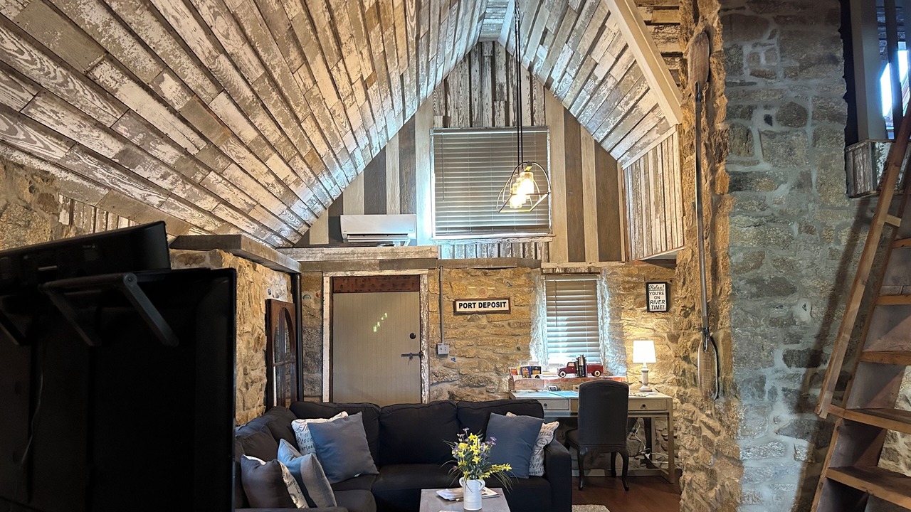Photo of Livingroom in Cardiff