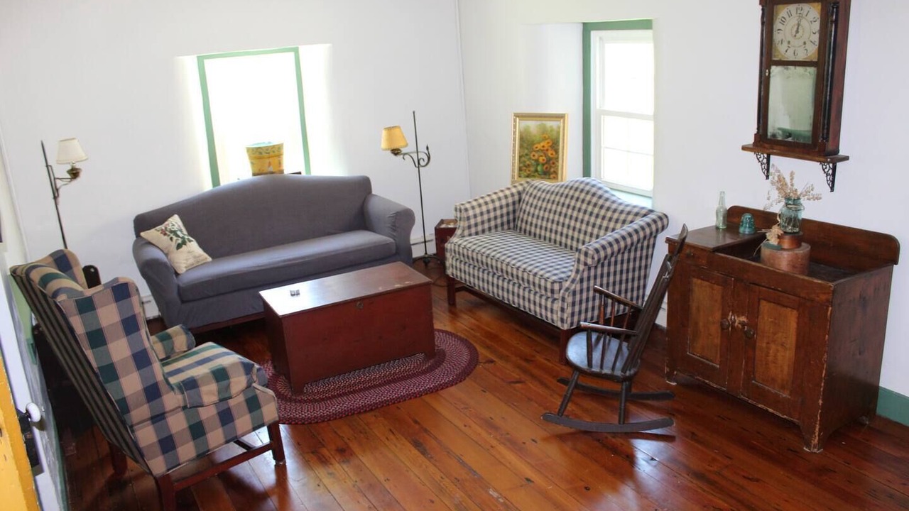 Photo of Livingroom in Wagontown