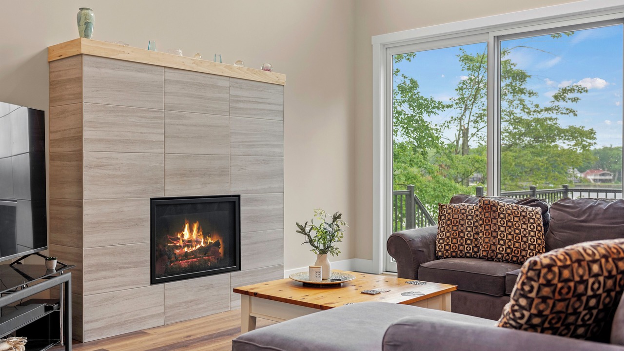 Photo of Livingroom in Penn Lake Park