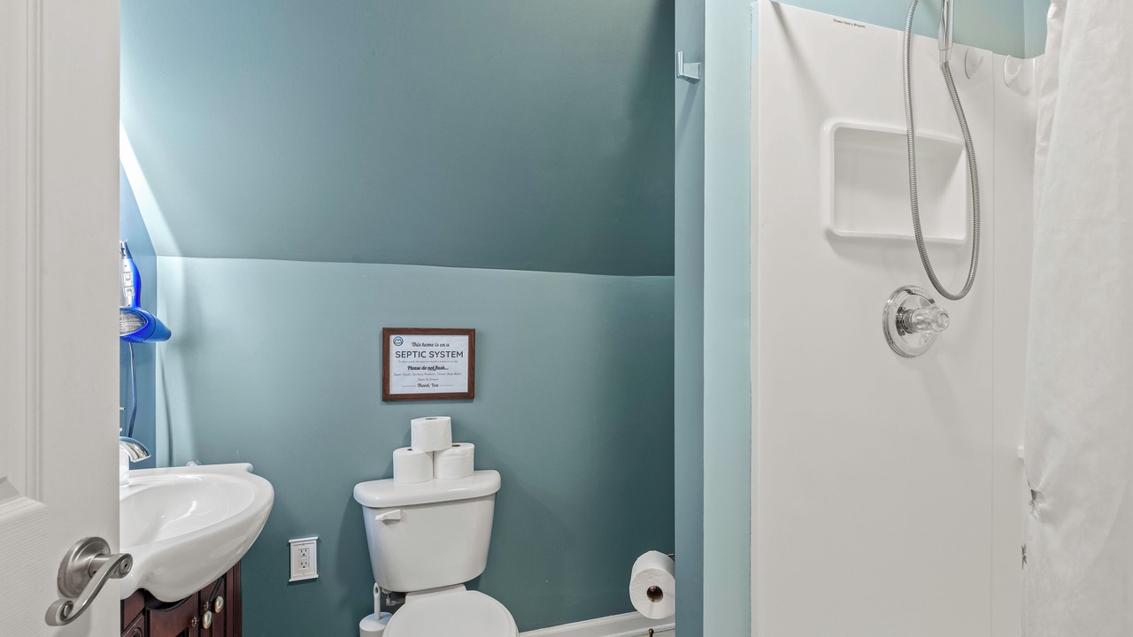 Photo of Bathroom in Lake Harmony Estates
