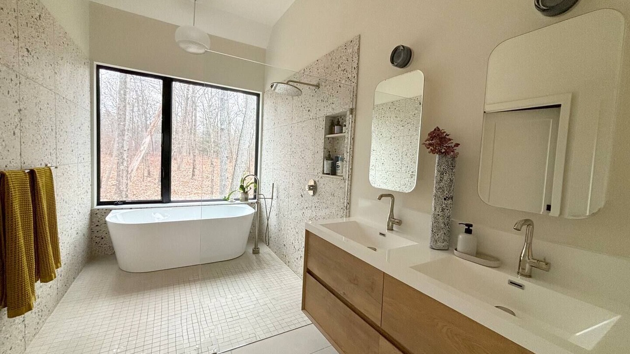 Photo of Bathroom in Esopus