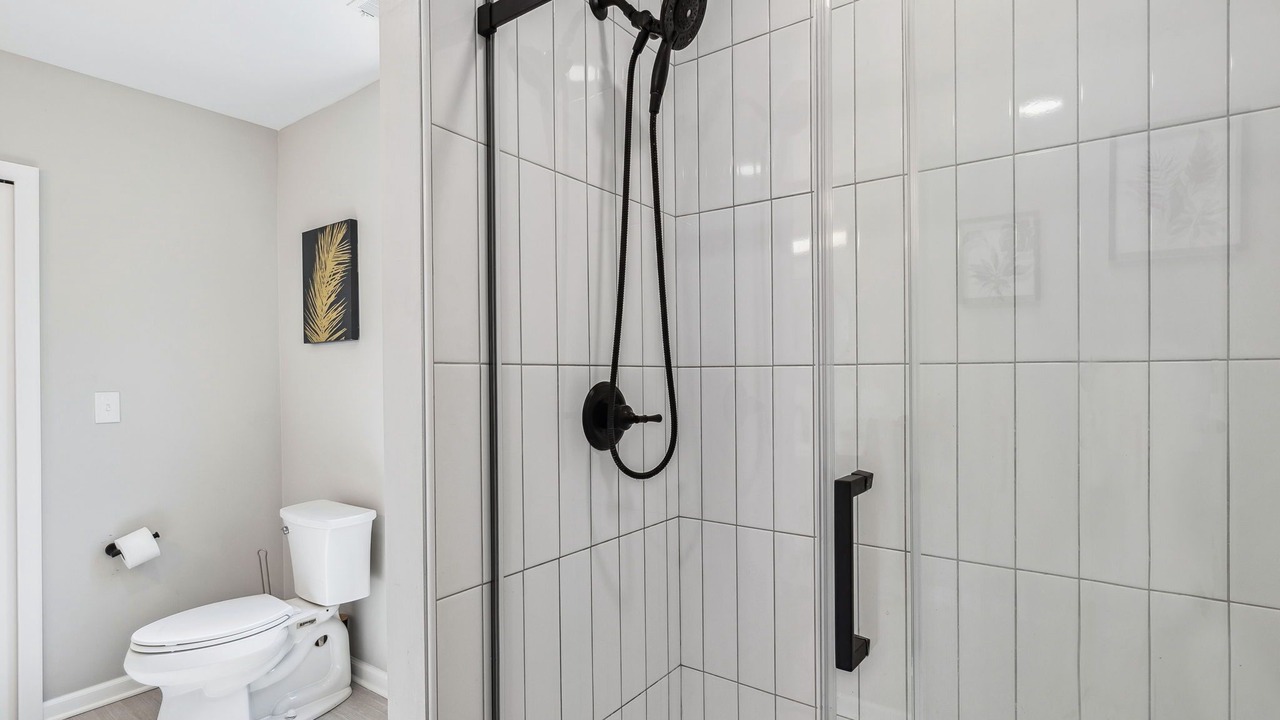 Photo of Bathroom in Detroit - Shoreway