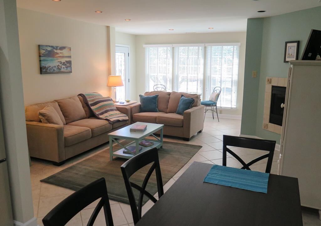 Photo of Livingroom in Village Green