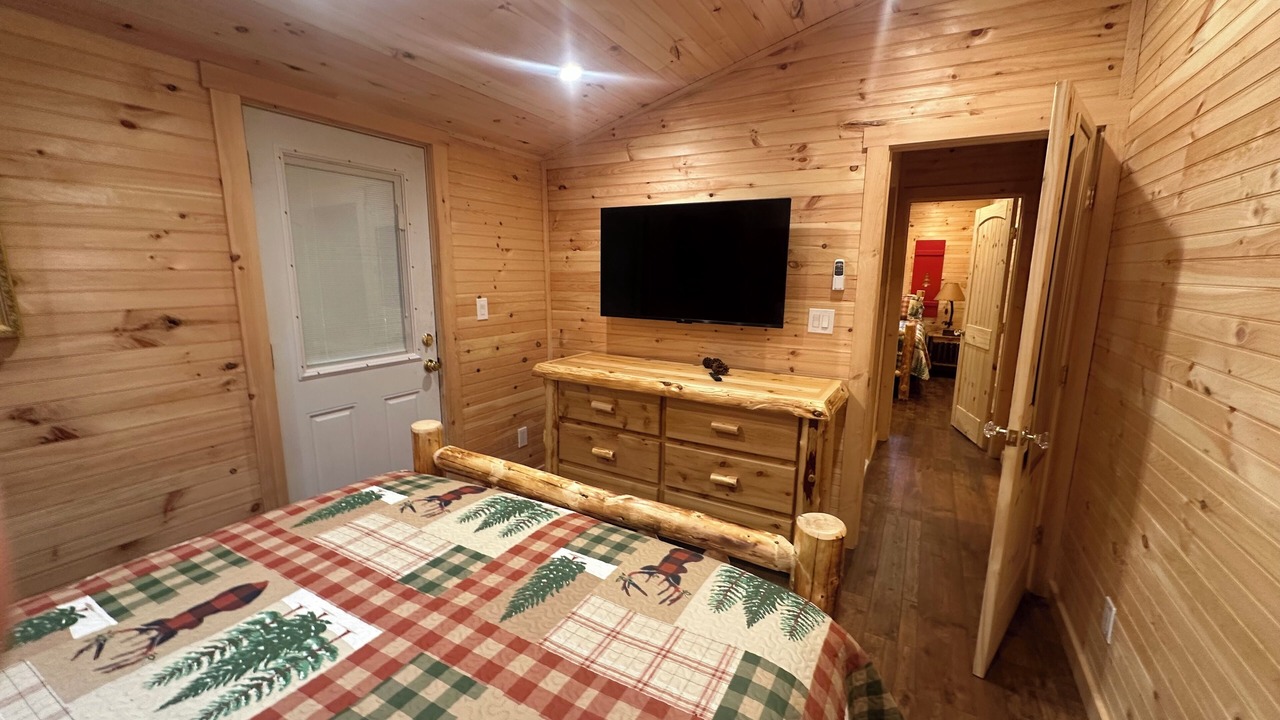 Photo of Bedroom in Roscoe