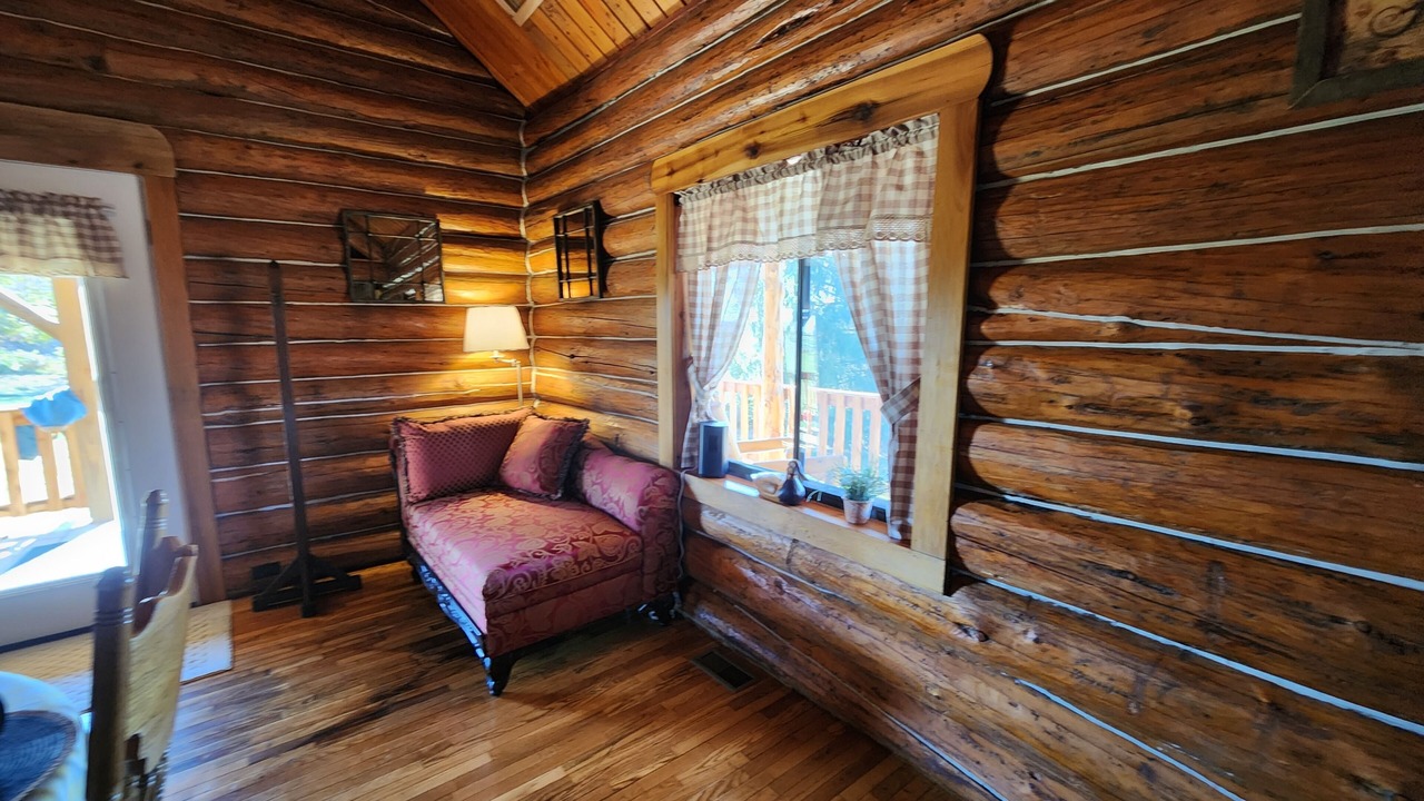 Photo of Livingroom in West Union