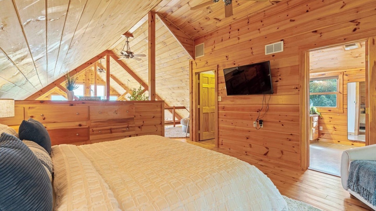 Photo of Bedroom in Mattawana