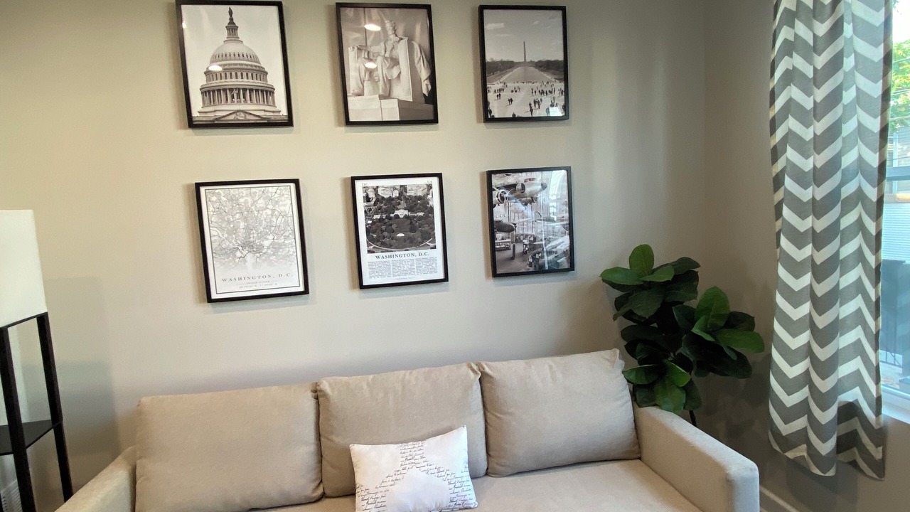 Photo of Livingroom in H Street Corridor