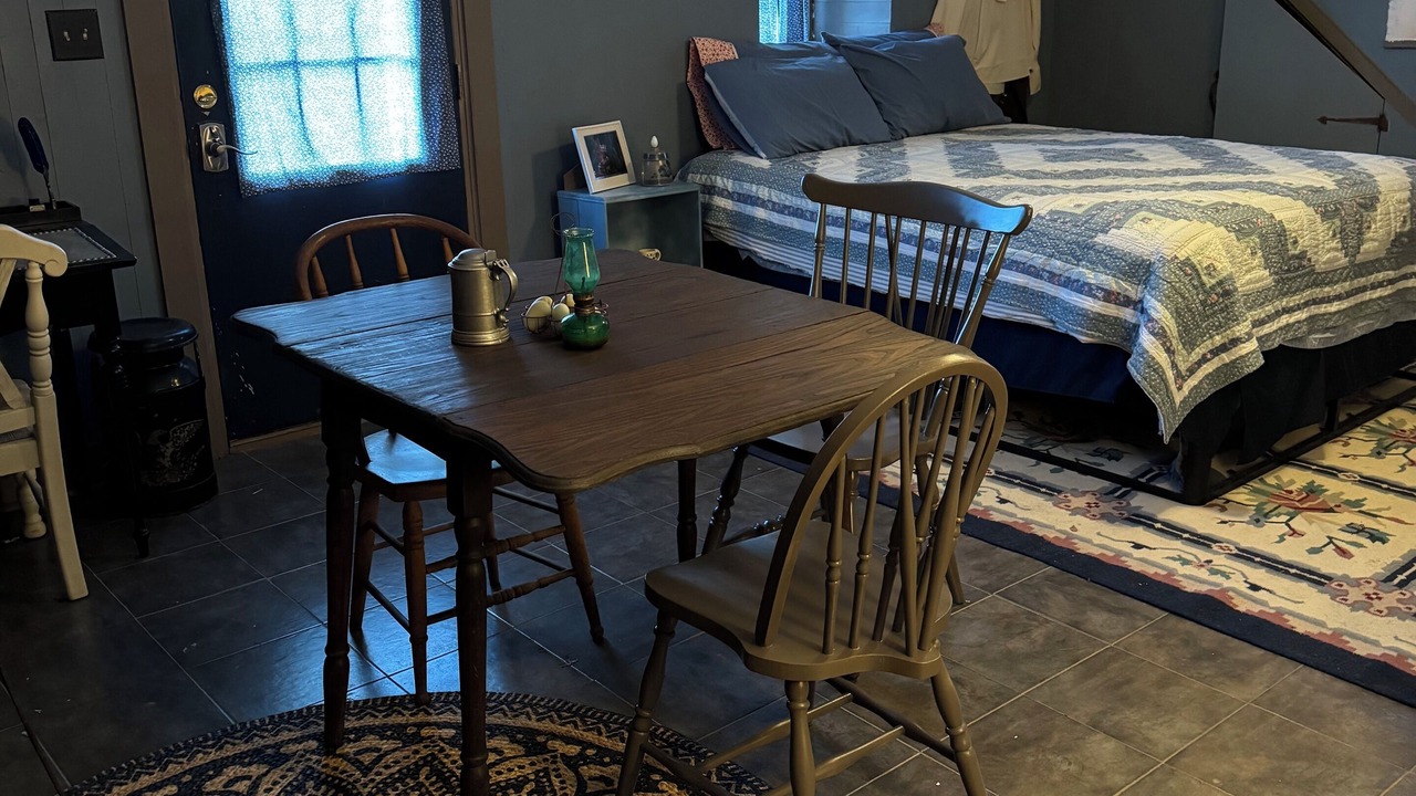 Photo of Bedroom in West Middletown