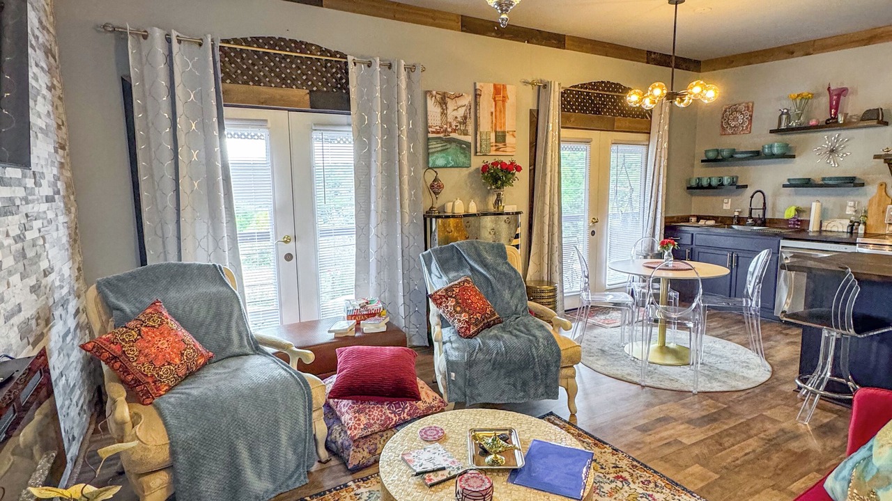 Photo of Livingroom in Creola