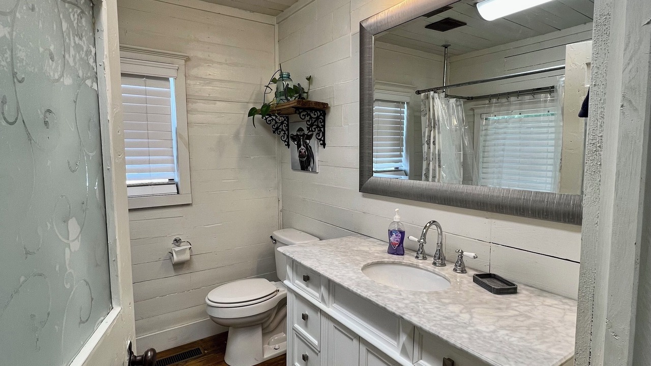 Photo of Bathroom in Russellville