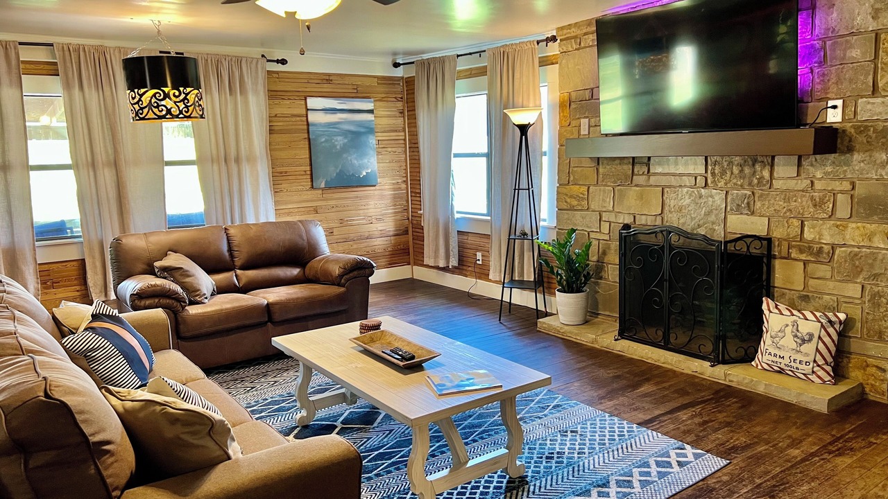 Photo of Livingroom in Russellville