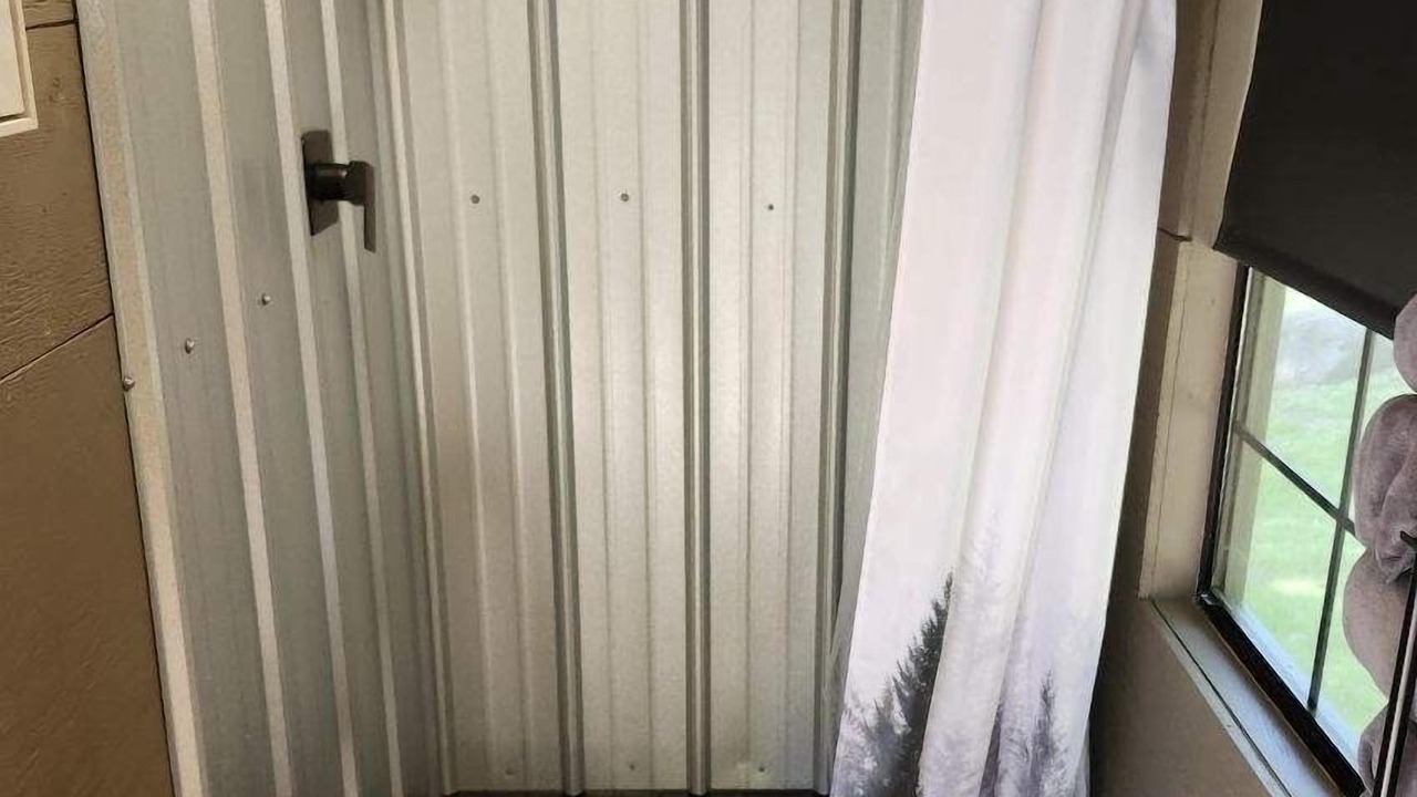 Photo of Bathroom in Roscoe