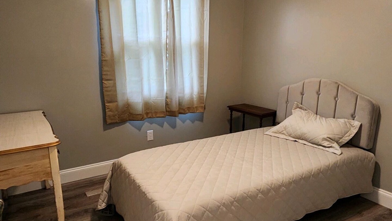 Photo of Bedroom in Knoxville