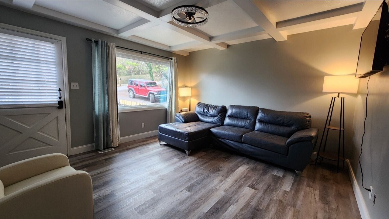 Photo of Livingroom in Knoxville