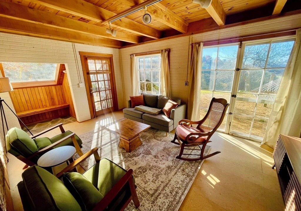 Photo of Livingroom in Monterey