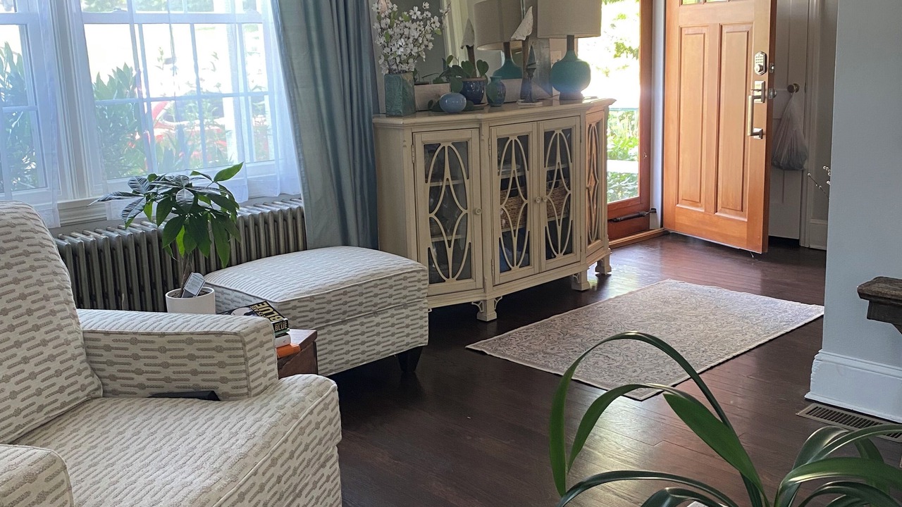 Photo of Livingroom in Lambertville