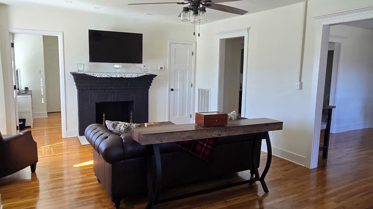 Photo of Livingroom in Tazewell