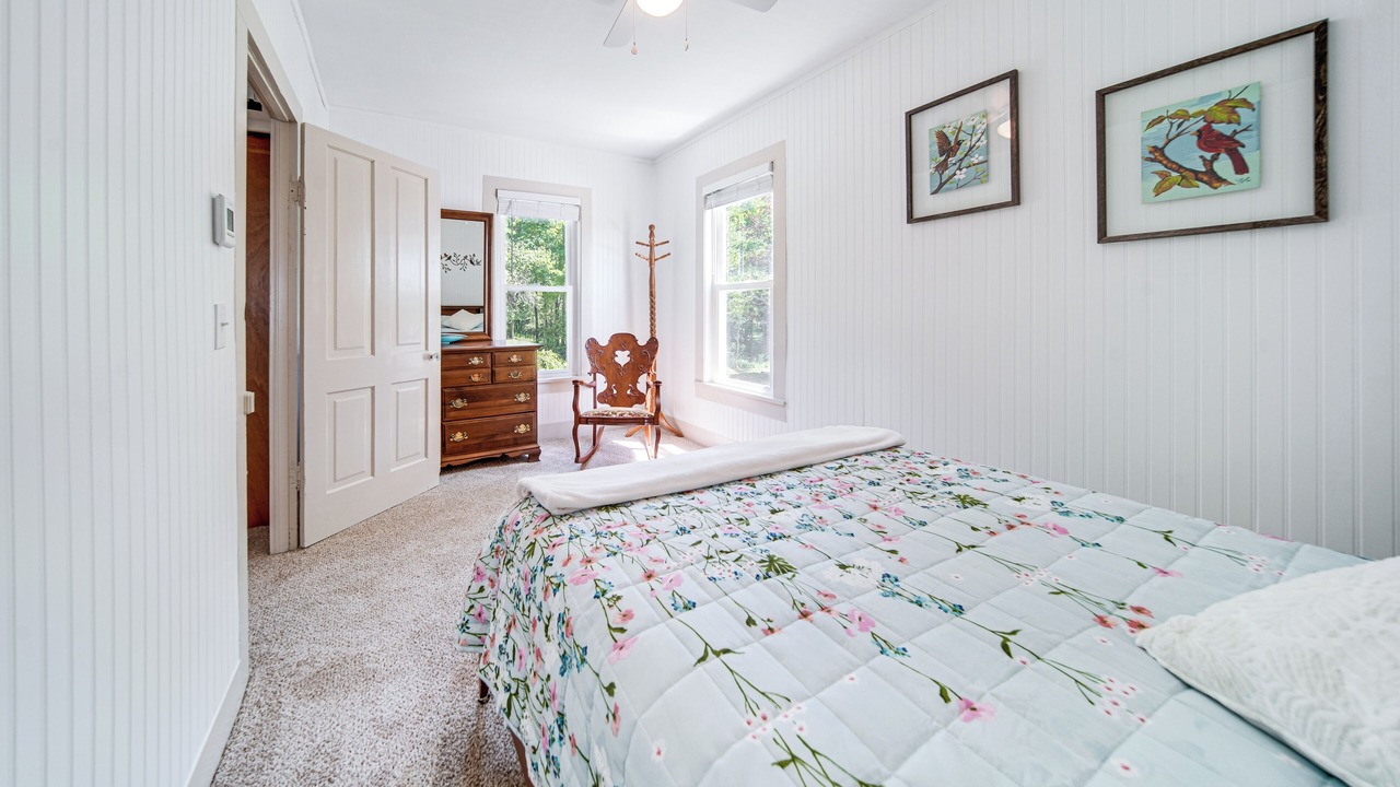 Photo of Bedroom in Bloomfield Township