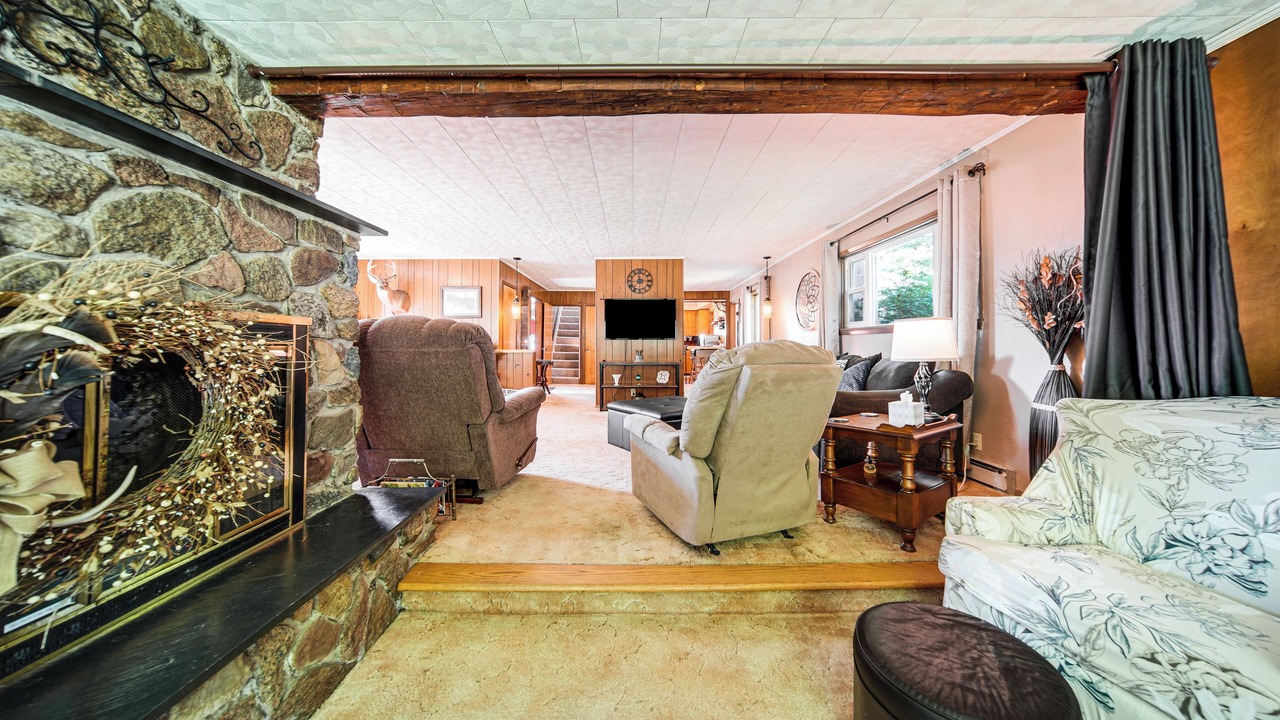 Photo of Livingroom in Bloomfield Township