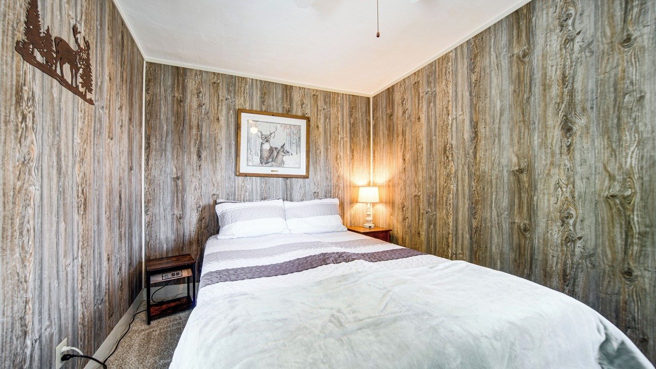 Photo of Bedroom in Bloomfield Township