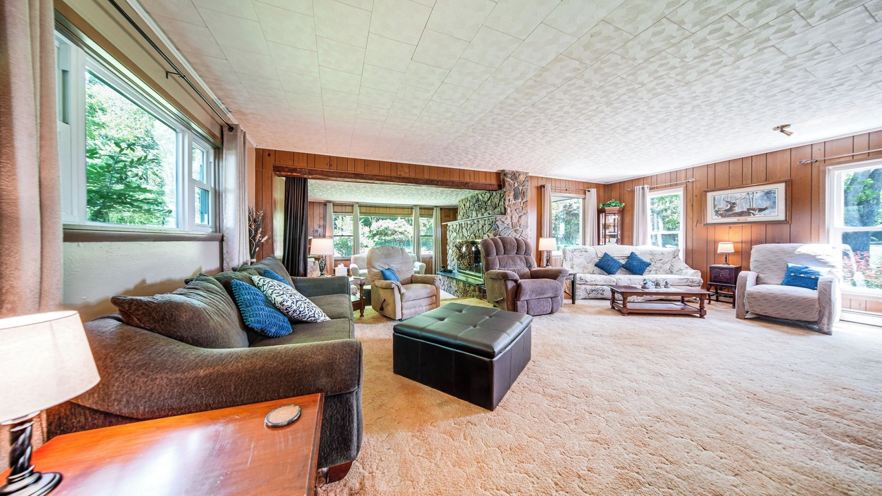 Photo of Bedroom in Bloomfield Township