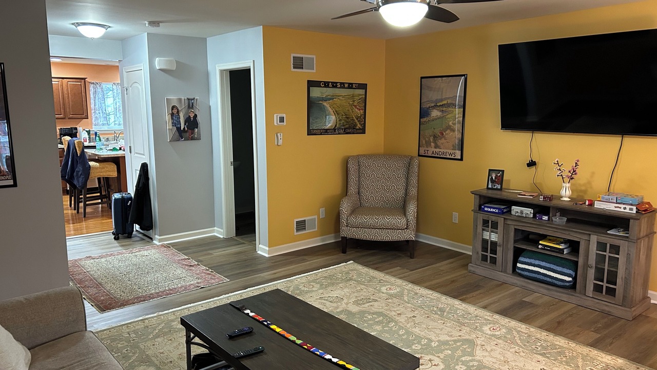 Photo of Livingroom in Harrisburg