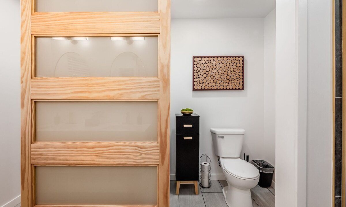 Photo of Bathroom in Logan