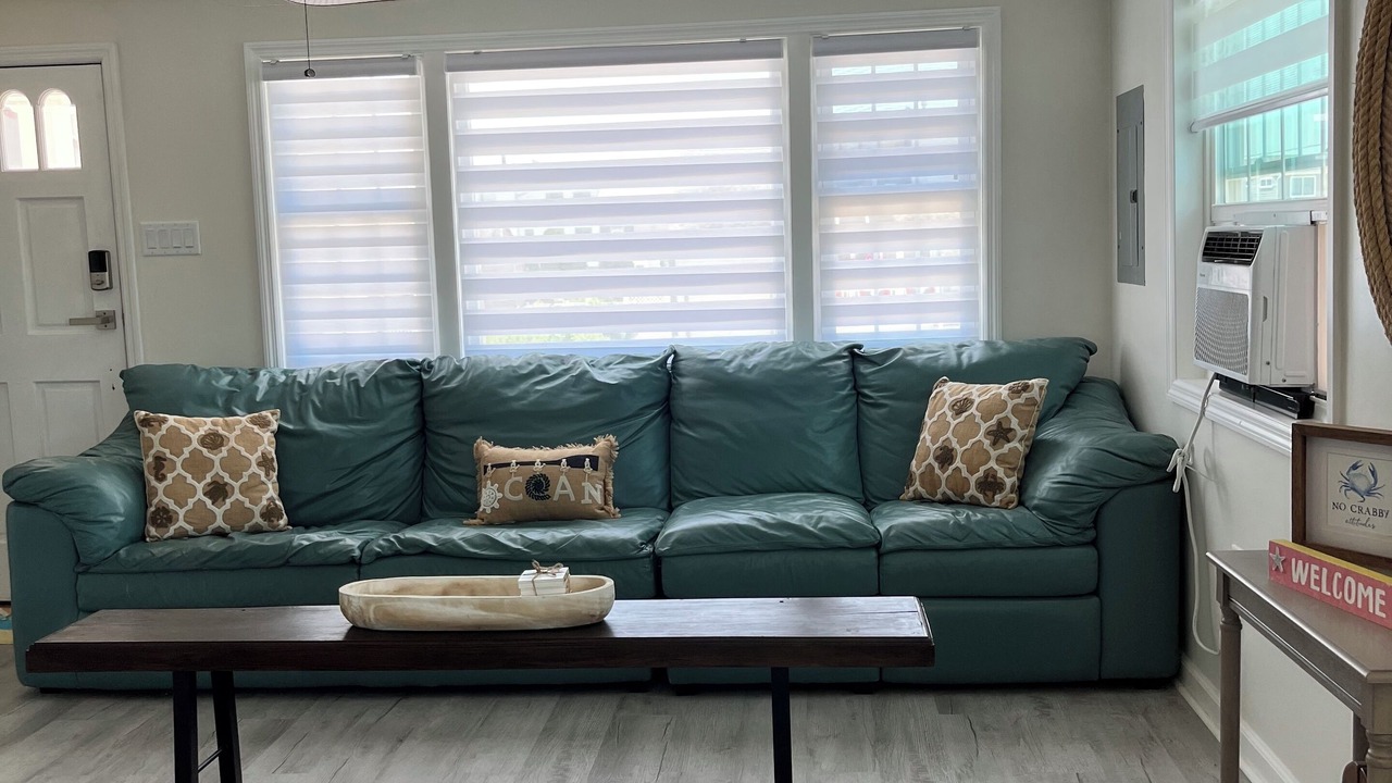 Photo of Livingroom in Beach Haven West