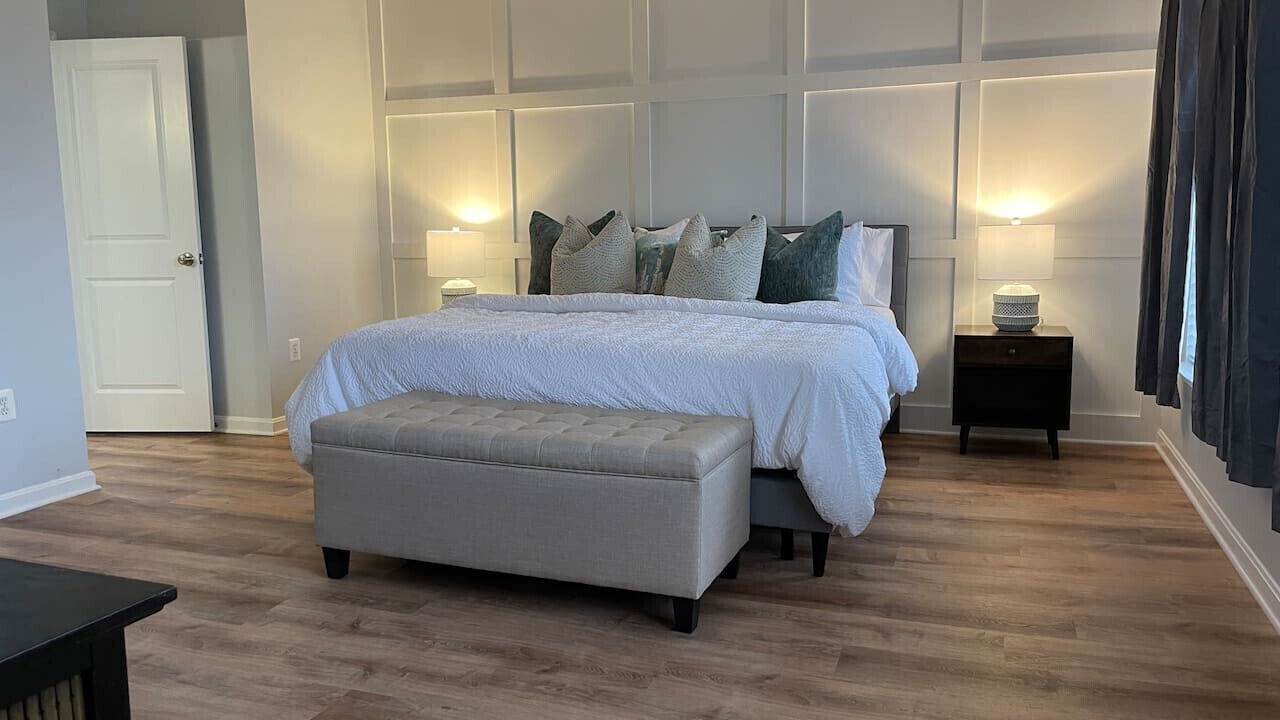 Photo of Bedroom in Lakeview