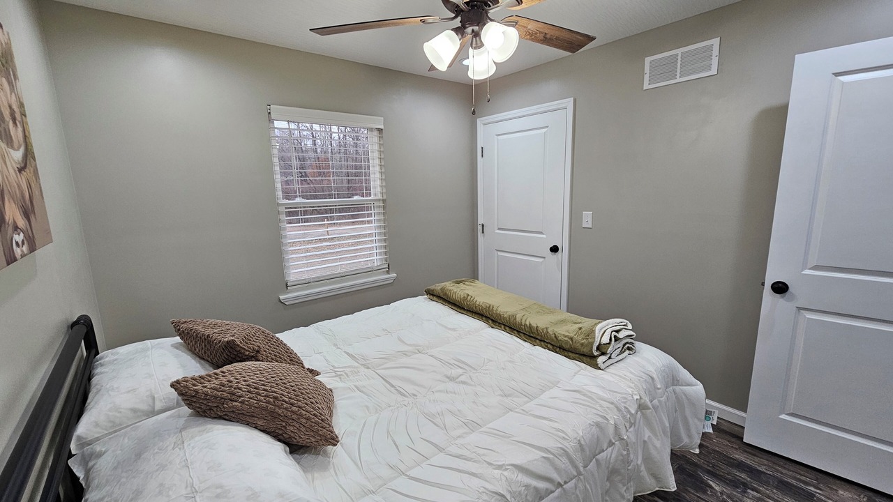 Photo of Bedroom in Irwin