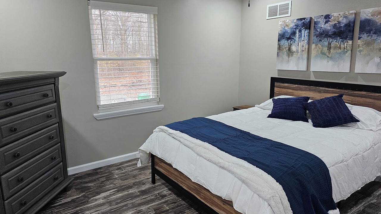 Photo of Bedroom in Irwin