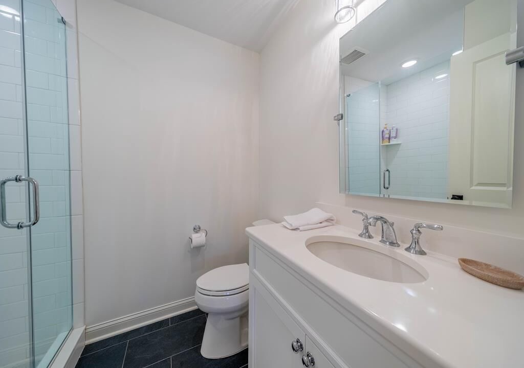 Photo of Bathroom in Avalon