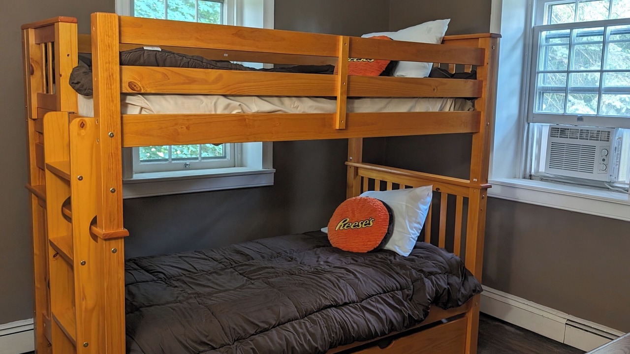 Photo of Bedroom in Lebanon - Pine Grove