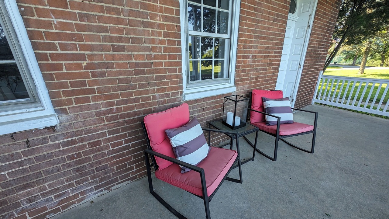 Photo of Patio Balcony in Lebanon - Pine Grove