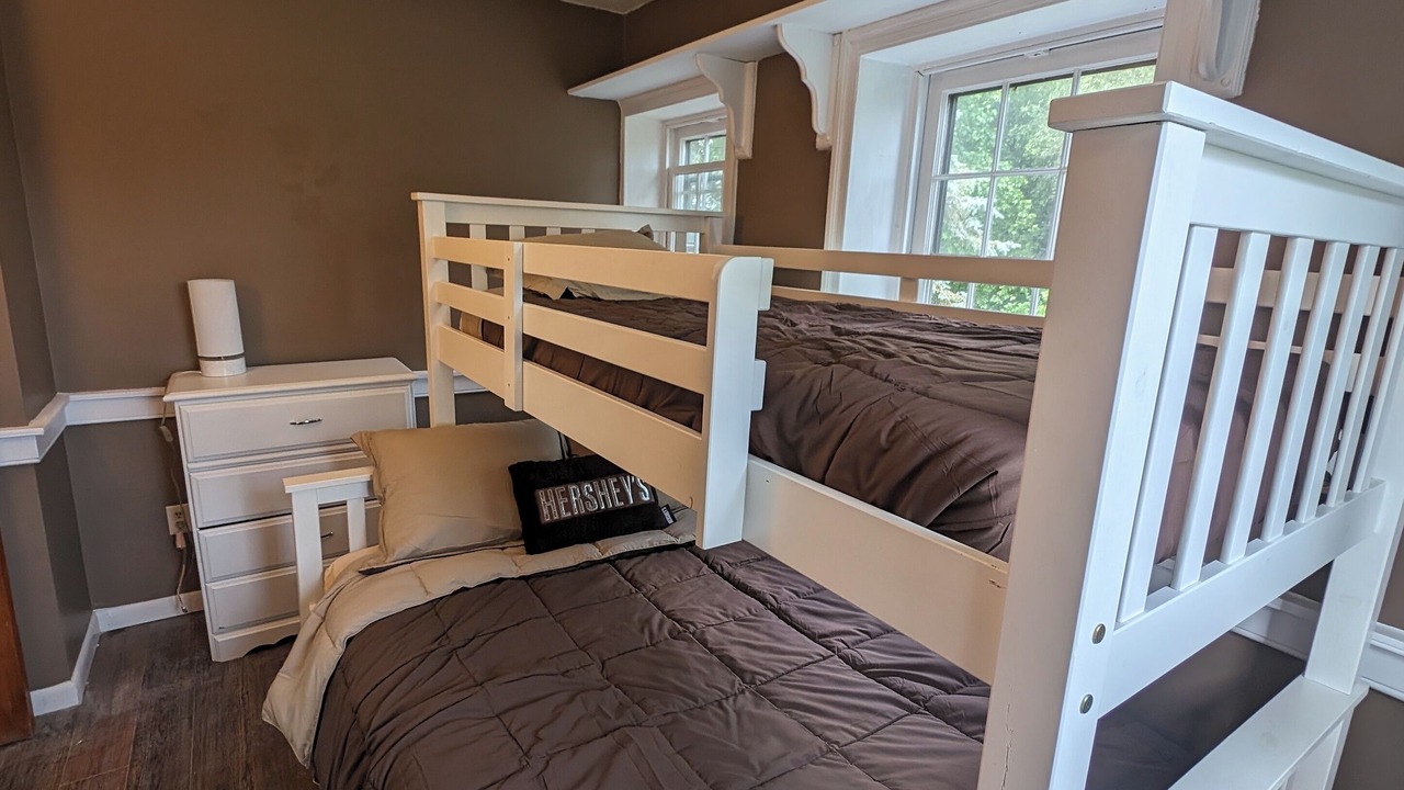 Photo of Bedroom in Lebanon - Pine Grove