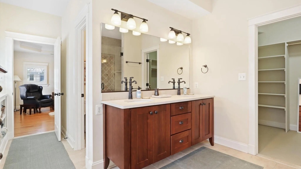 Photo of Bathroom in Aurora Highlands