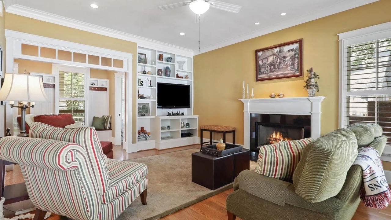 Photo of Livingroom in Aurora Highlands