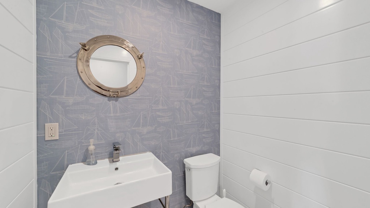 Photo of Bathroom in Mantoloking