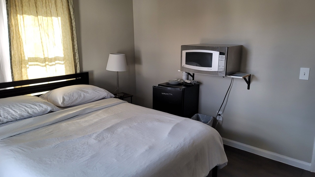 Photo of Bedroom in Teaneck