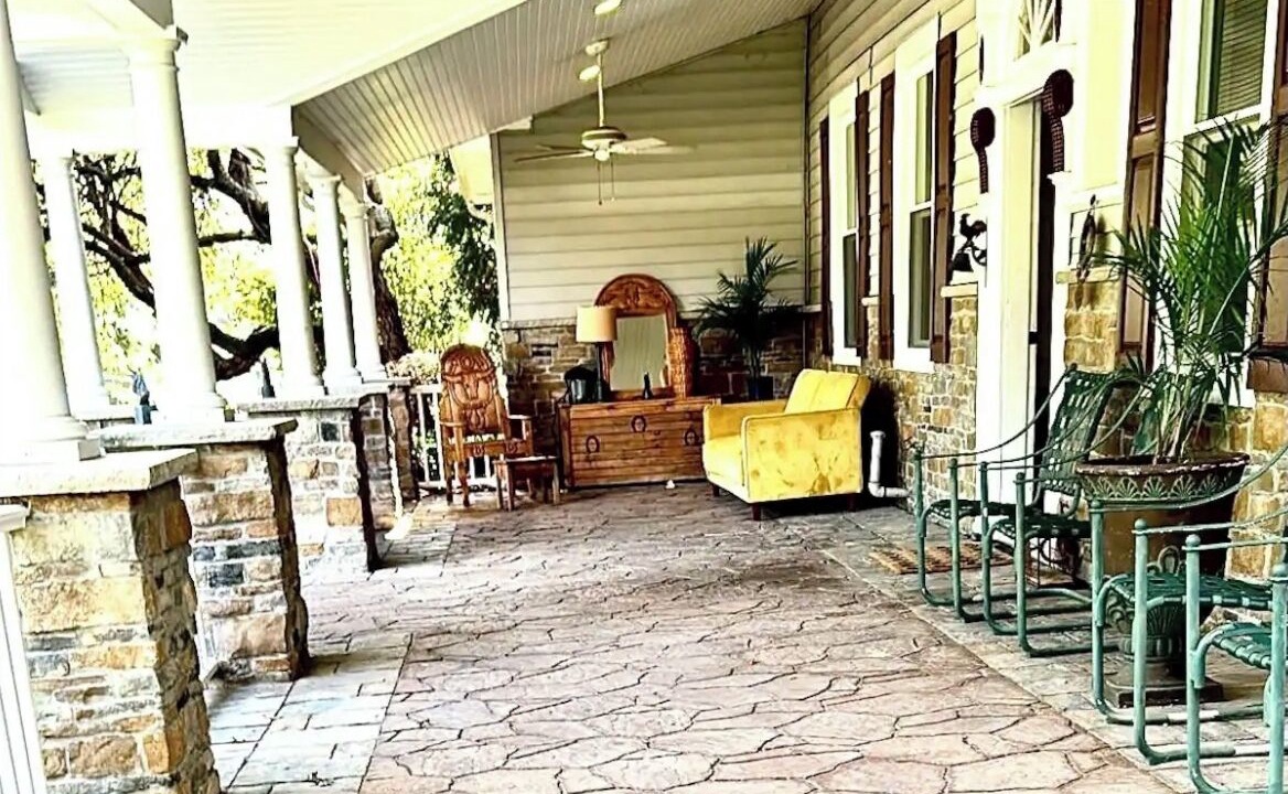 Photo of Patio Balcony in Neshanic